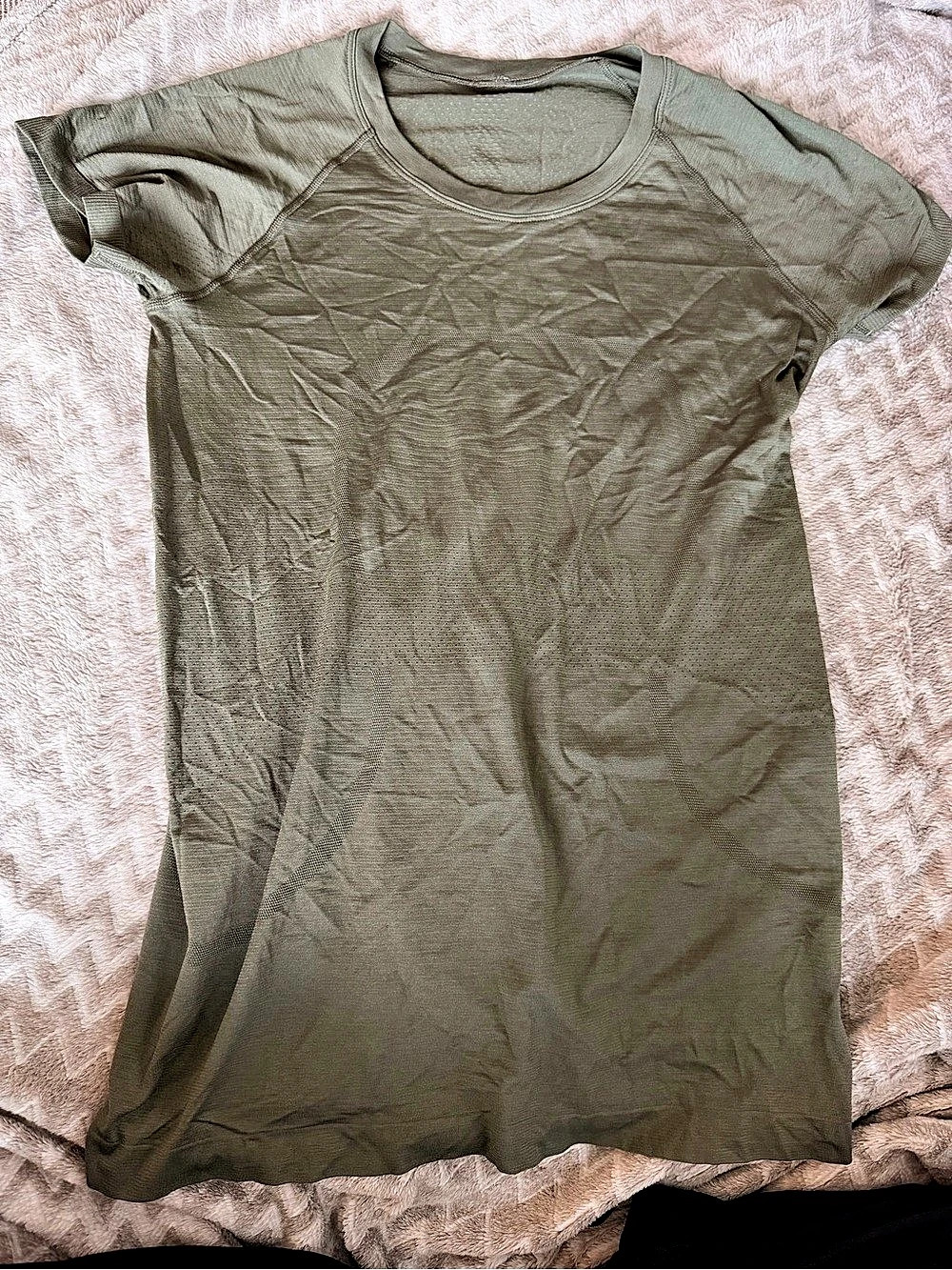 Lululemon Swiftly Tech Short-Sleeve Shirt 2.0 Olive/Grey